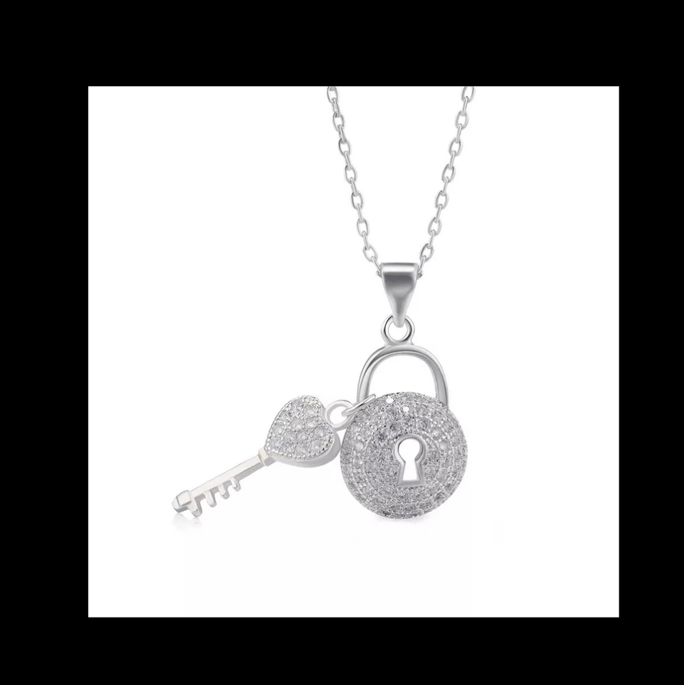 Key to my Heart Necklace - Picture 1 of 2